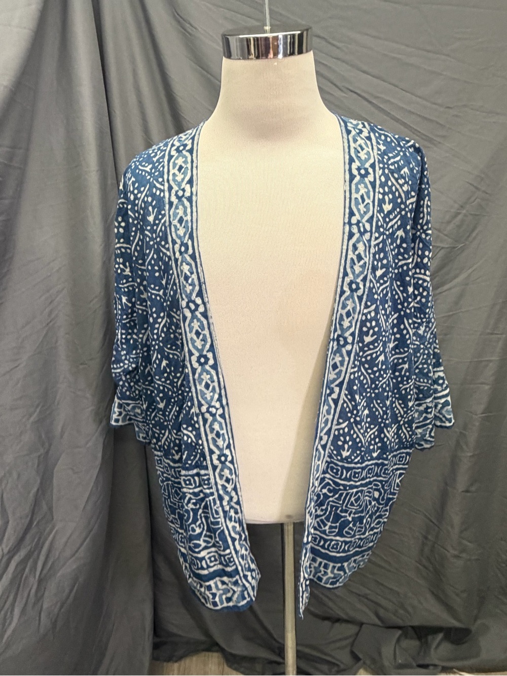 Serrv International Blue White Patterned Kimono Jacket elephant print